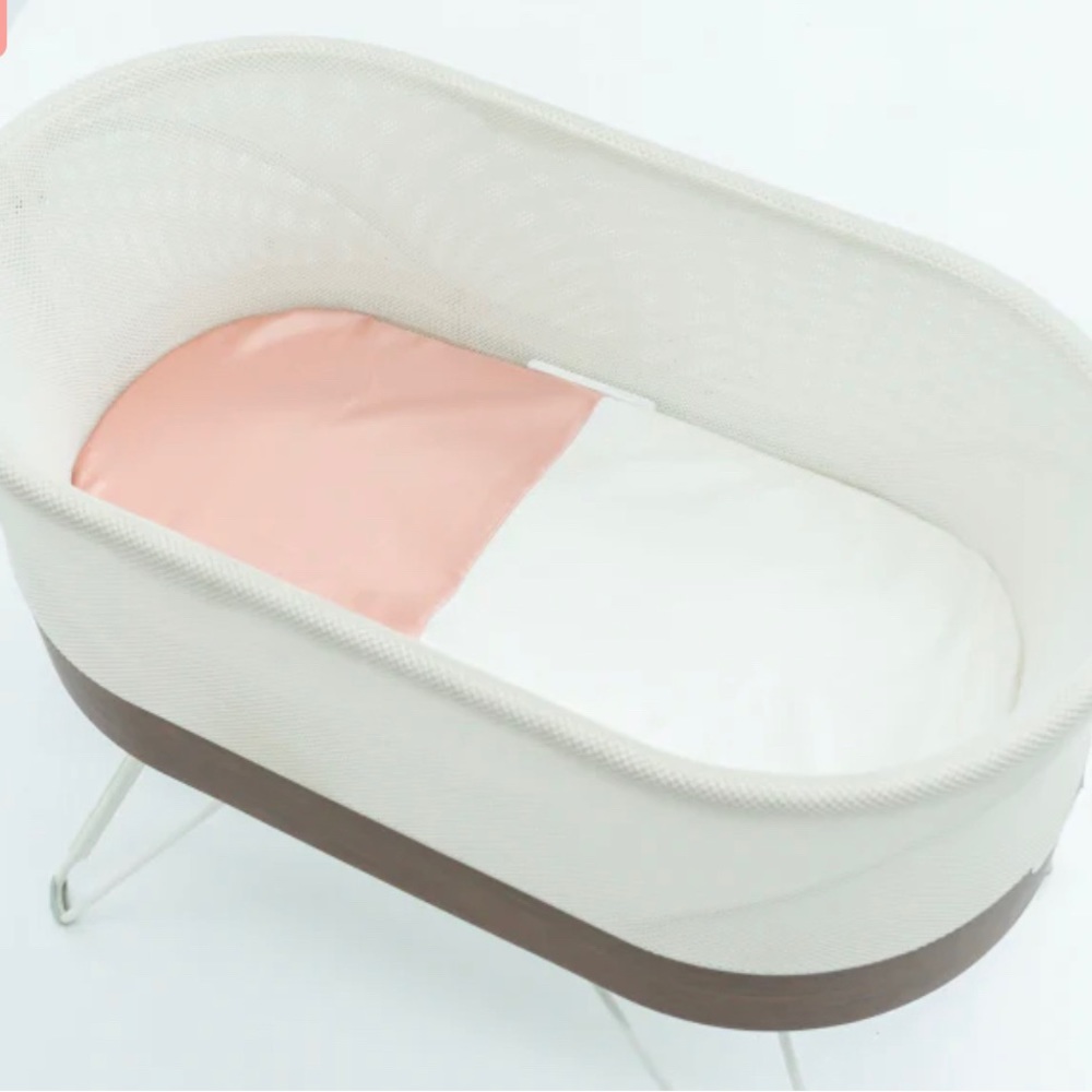 Silk Snoo bassinet sheet